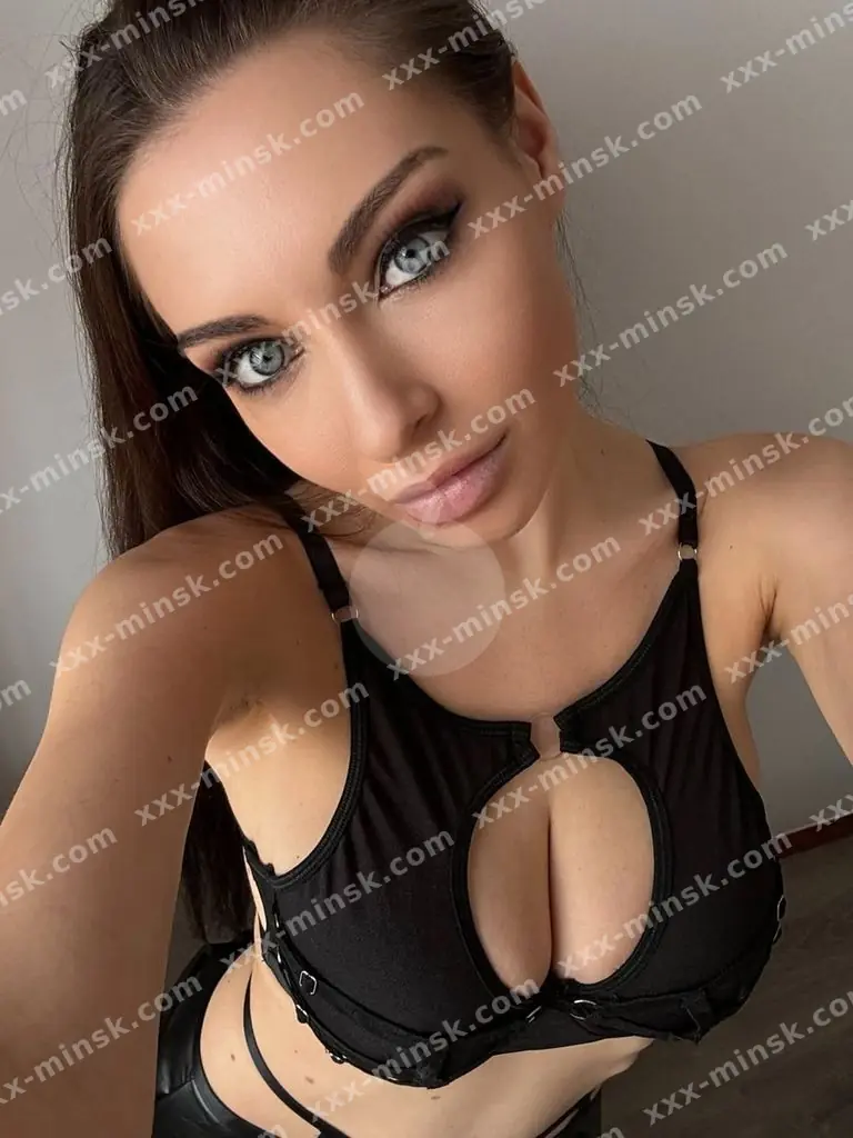 Милана, 26