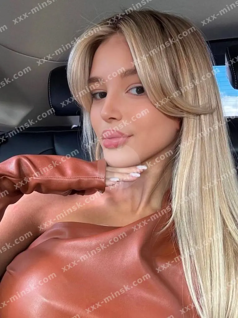 Милана, 28