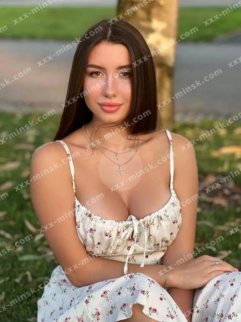 Юля, 25